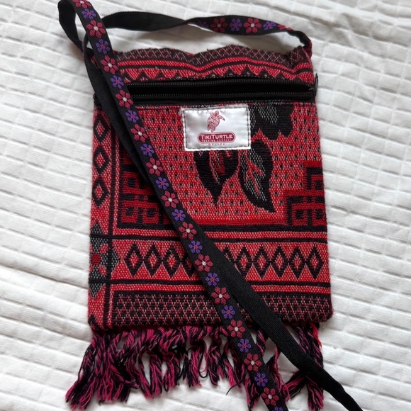 Fun, Pretty, Colorful Tiki Turtle embroidered cloth shoulder bag with fringe - Picture 1 of 4